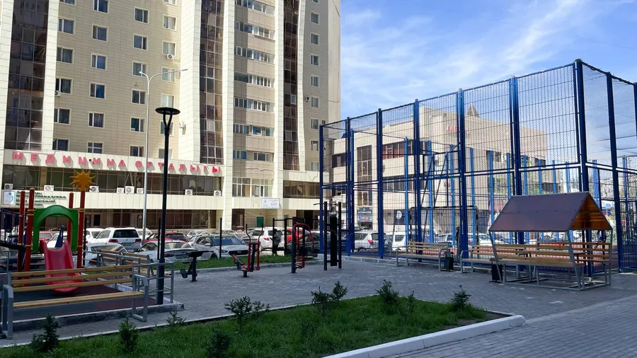Абая 10 — двор, фото 6